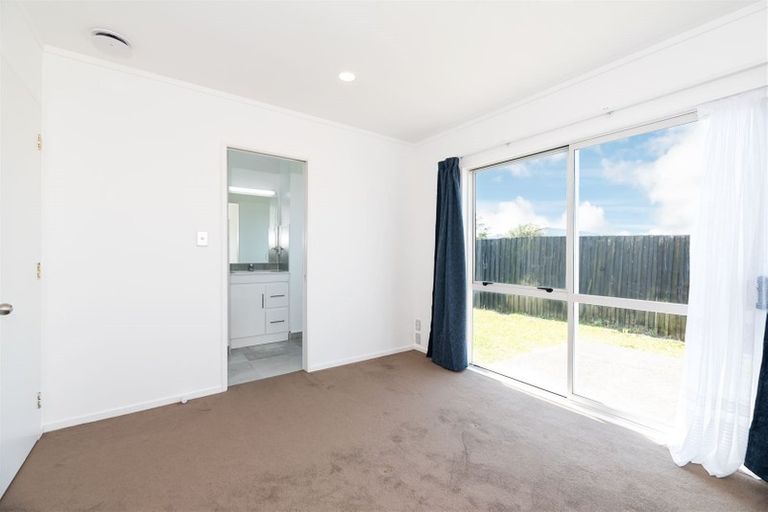 Photo of property in 87 Pooks Road, Ranui, Auckland, 0612