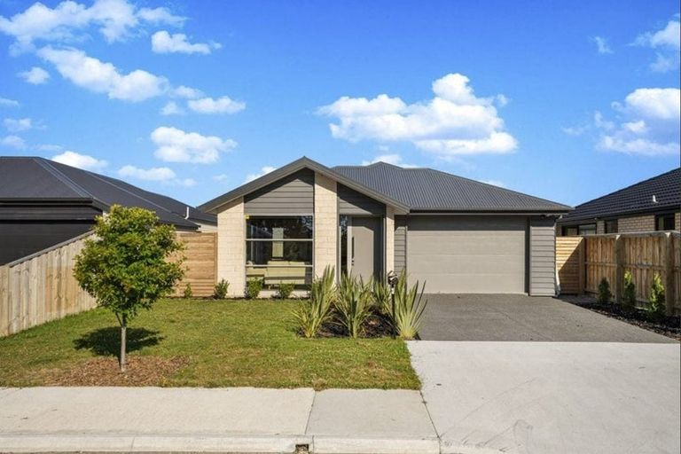 Photo of property in 20 Crossley Avenue, Woodend, 7610