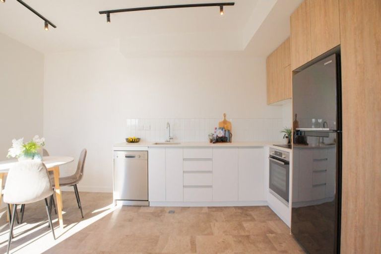 Photo of property in 6/69 Tiketike Way, Brooklyn, Wellington, 6021