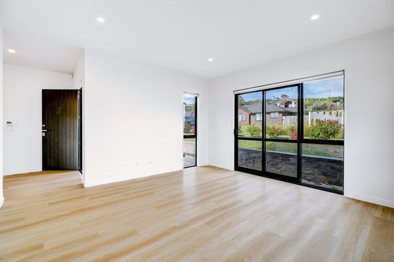 Photo of property in 7 Awa Avenue, Helensville, 0800