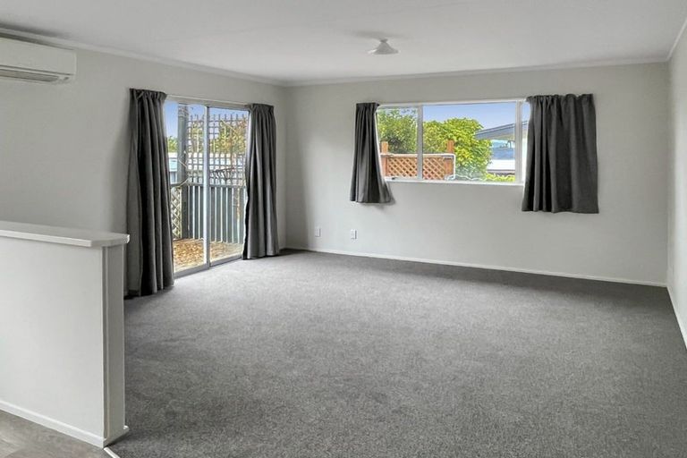 Photo of property in 2 Wembley Place, Richmond Heights, Taupo, 3330