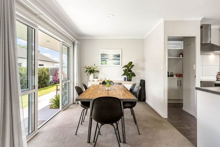 Photo of property in 18 Excelsa Place, Papamoa Beach, Papamoa, 3118