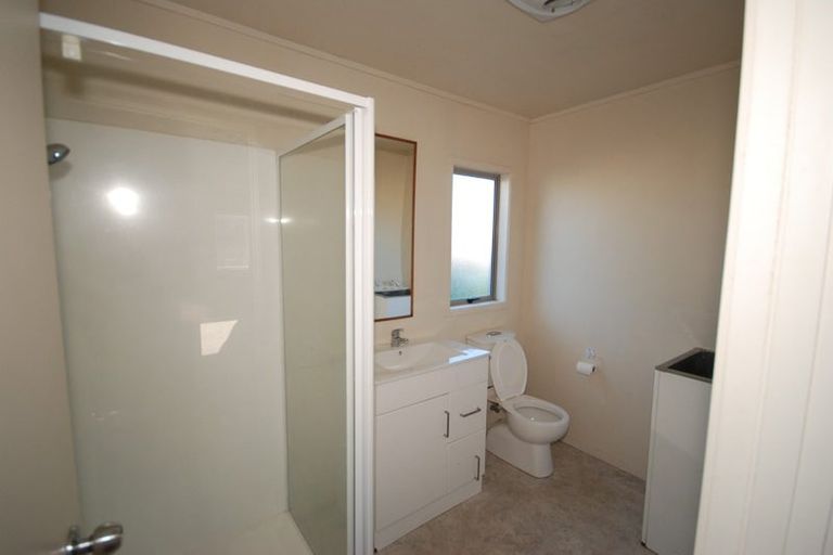 Photo of property in 11 Helleur Road, Massey, Auckland, 0614