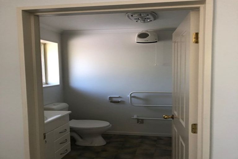 Photo of property in 10 Joe Burns Place, Wigram, Christchurch, 8042