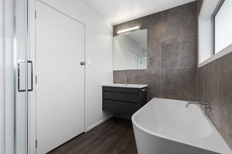 Photo of property in 2c Grierson Place, Pukekohe, 2120