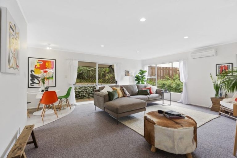 Photo of property in 13 Mallard Grove, Churton Park, Wellington, 6037