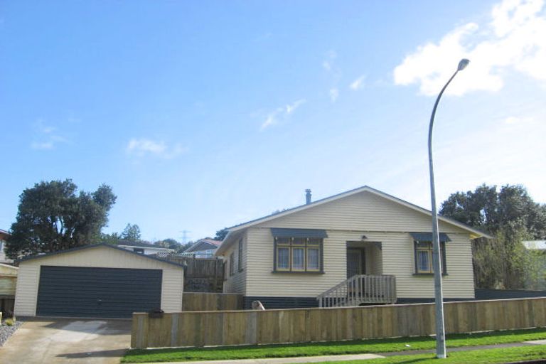 Photo of property in 38 Herekawe Drive, Spotswood, New Plymouth, 4310