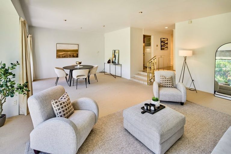 Photo of property in Highwic, 2/32 Hobson Street, Thorndon, Wellington, 6011