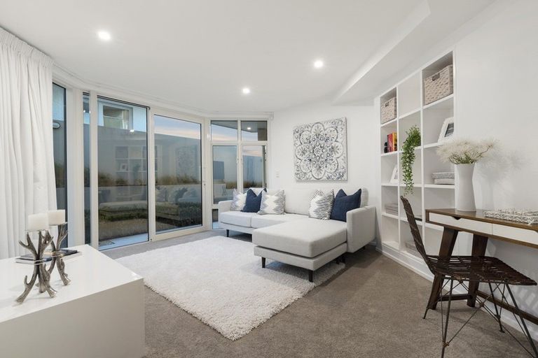 Photo of property in 1/31 Craig Road, Milford, Auckland, 0620
