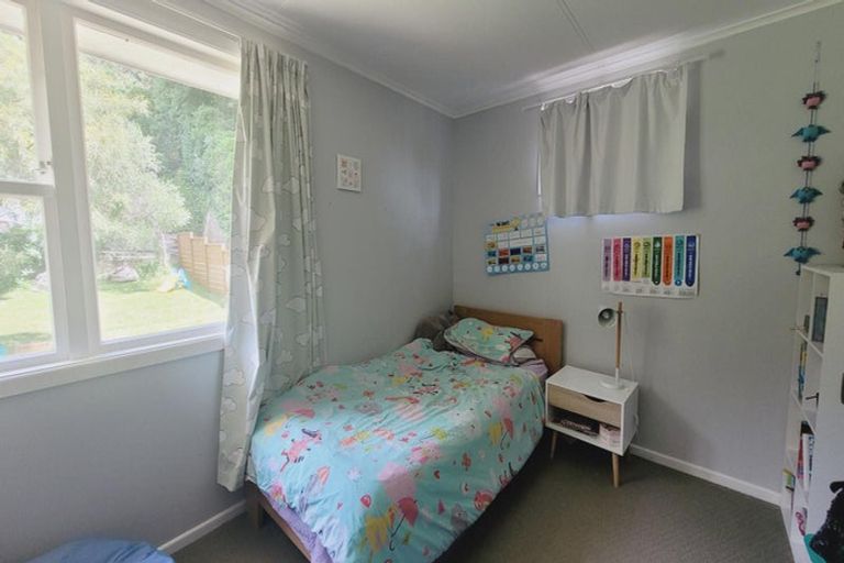 Photo of property in 12 Taupo Crescent, Plimmerton, Porirua, 5026