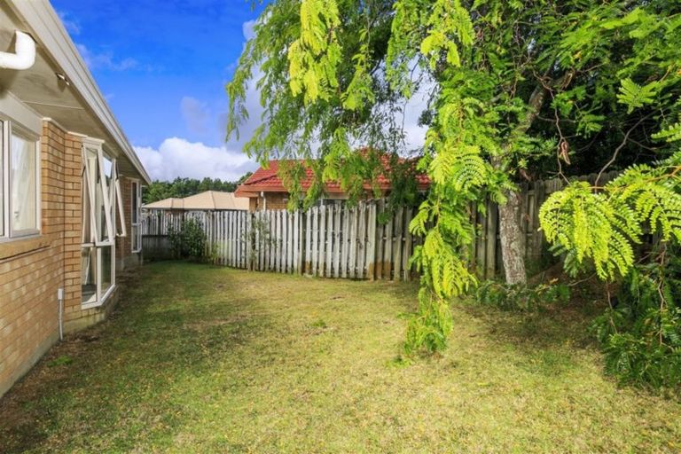 Photo of property in 37 Martin Jugum Lane, Ranui, Auckland, 0612