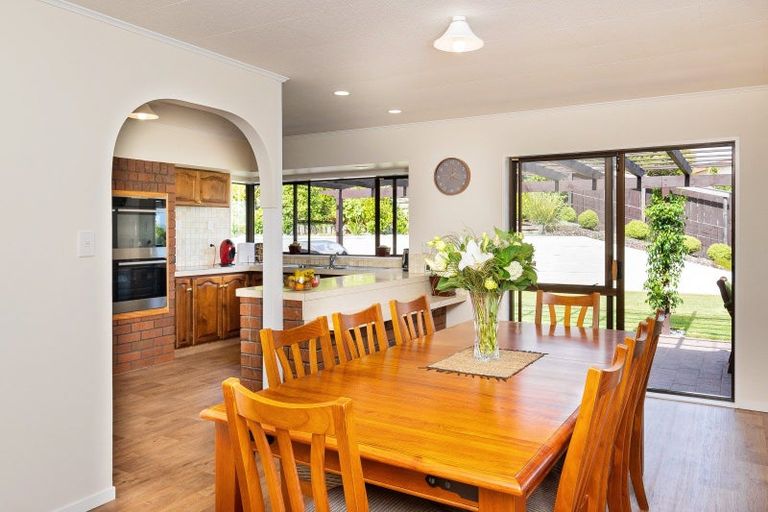 Photo of property in 9 Cumberland Rise, Taradale, Napier, 4112
