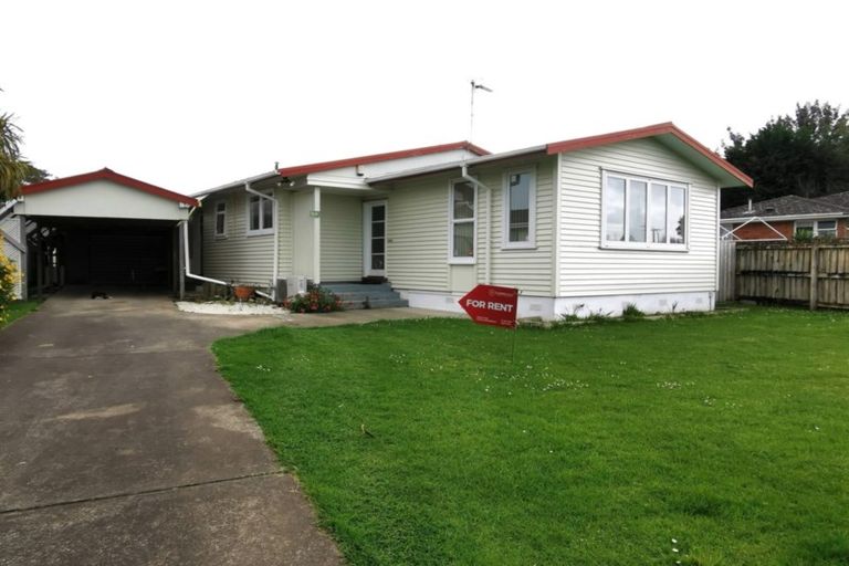 Photo of property in 44 Lavinia Crescent, Mangere East, Auckland, 2024