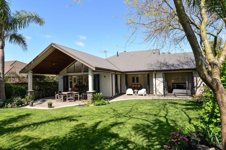 Photo of property in 12 Shalimar Place, Huntington, Hamilton, 3210