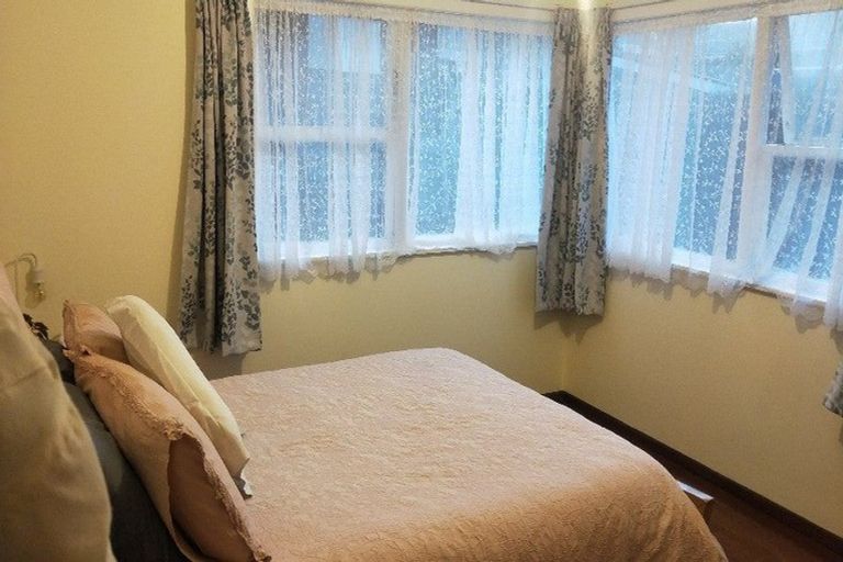 Photo of property in 30 Megan Avenue, Pakuranga Heights, Auckland, 2010