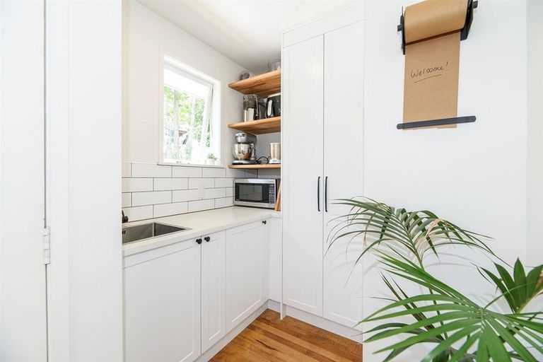 Photo of property in 4 Infidel Place, Torbay, Auckland, 0630