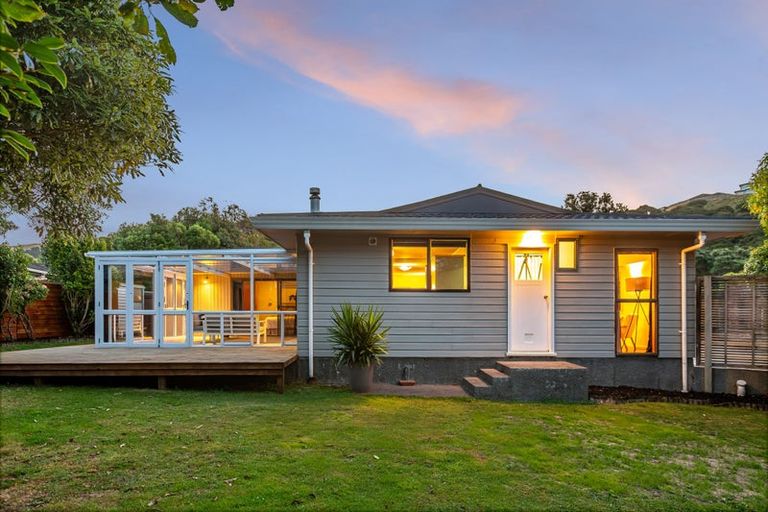 Photo of property in 31 Longitude Place, Whitby, Porirua, 5024