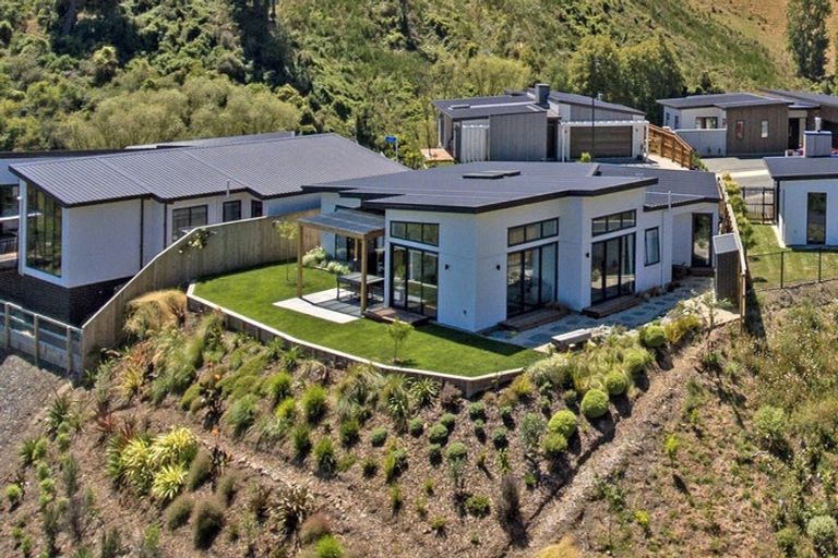 Photo of property in 23 Hill Tops Way, Stoke, Nelson, 7011