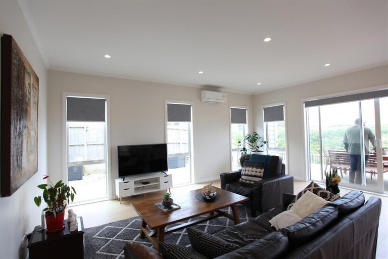 Photo of property in 61 Bayvista Drive, Karaka, Papakura, 2113