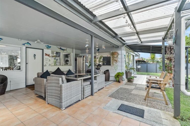 Photo of property in 17 Parkland Crescent, Te Kamo, Whangarei, 0112
