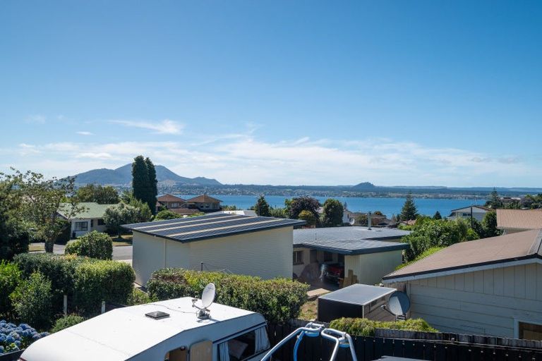 Photo of property in 3 Cherry Lane, Acacia Bay, Taupo, 3330