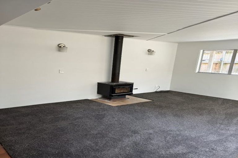 Photo of property in 42b Hogans Road, Glenfield, Auckland, 0629