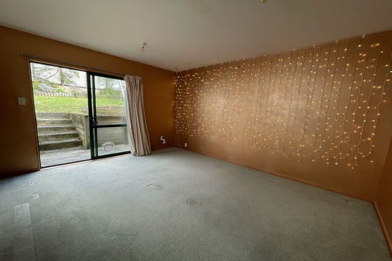 Photo of property in 6 Trilids Lane, Churton Park, Wellington, 6037