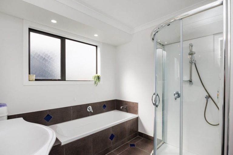 Photo of property in 24 Heatherlea Heights, Feilding, 4702