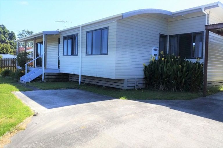 Photo of property in 20 Marsden Point Road, Ruakaka, 0116