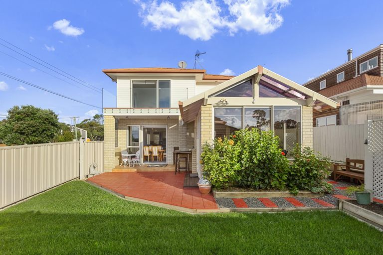 Photo of property in 8a Daytona Road, Henderson, Auckland, 0610