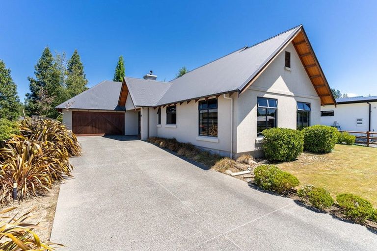 Photo of property in 44 Rhoboro Road, Twizel, 7901