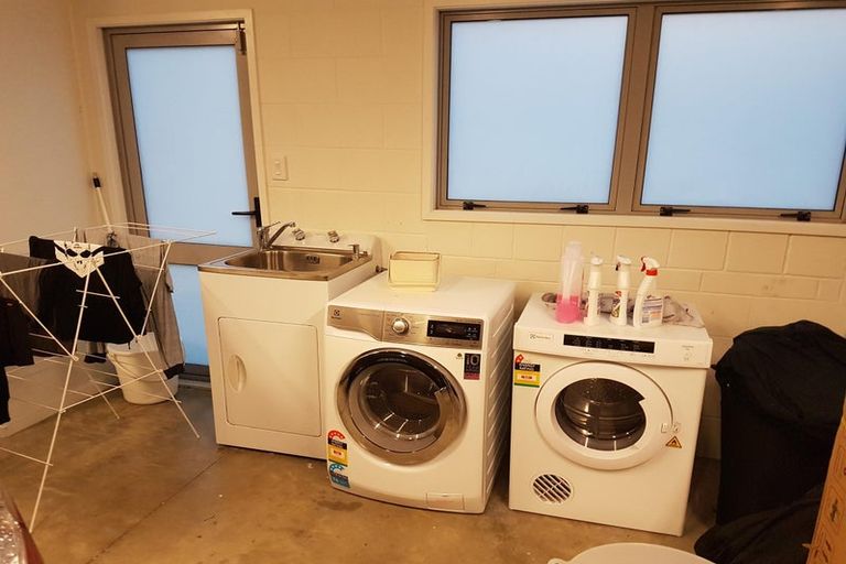 Photo of property in 7 Glenvar Road, Torbay, Auckland, 0630