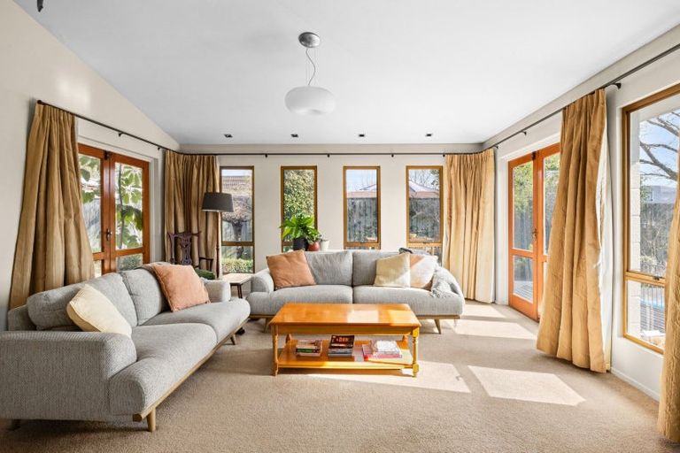 Photo of property in 35a Lucknow Road, Havelock North, 4130