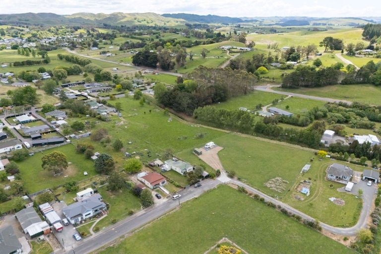 Photo of property in 2a Rathbone Street, Waipawa, 4210
