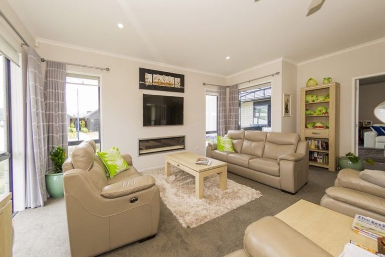 Photo of property in 3 Roseberry Place, Whitianga, 3510