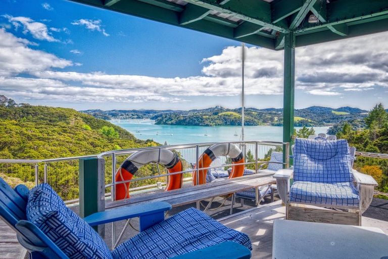 Photo of property in 104 Te Wahapu Road, Russell, 0272