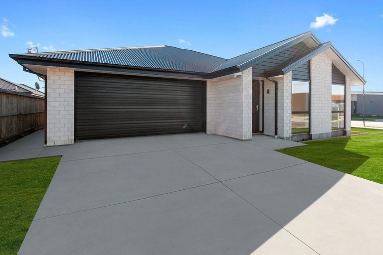 Photo of property in 2 Lock Crescent, Kaiapoi, 7630