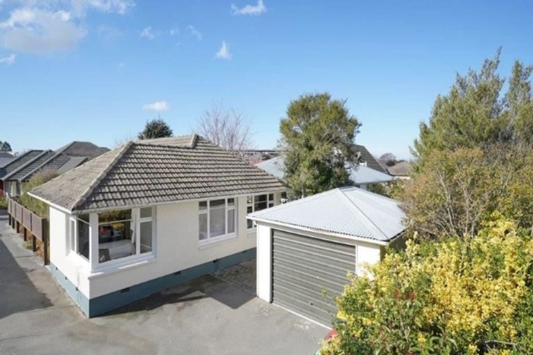 Photo of property in 420 Memorial Avenue, Burnside, Christchurch, 8053