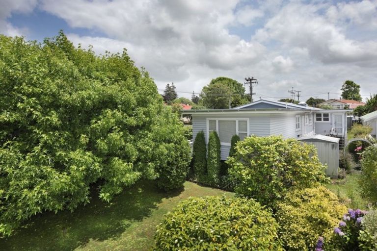 Photo of property in 2 Signal Street, Marton, 4710