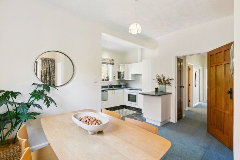 Photo of property in 26 The Quadrant, Miramar, Wellington, 6022