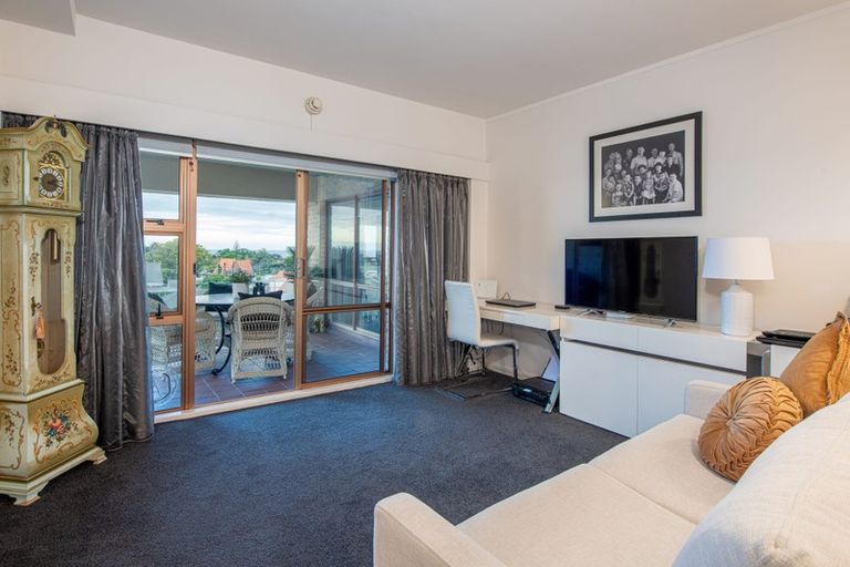 Photo of property in 6/4b The Promenade, Takapuna, Auckland, 0622