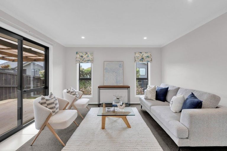 Photo of property in 15 Faber Place, Rototuna North, Hamilton, 3210