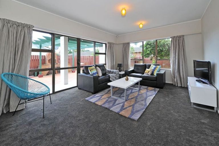 Photo of property in 2/2 Huia Road, Papatoetoe, Auckland, 2025
