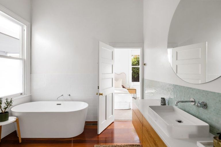 Photo of property in 31 Nixon Street, Hamilton East, Hamilton, 3216