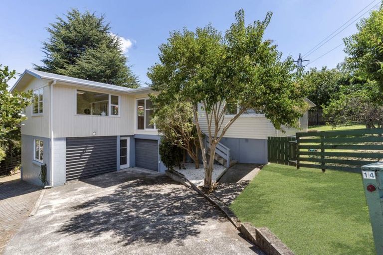 Photo of property in 14 Bentley Avenue, Glenfield, Auckland, 0629