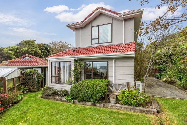 Photo of property in 7b Coventry Close, Ascot Park, Porirua, 5024