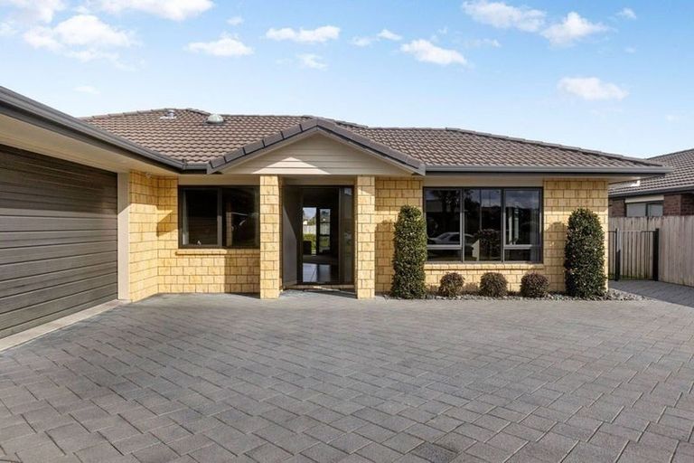 Photo of property in 14 Ebony Court, Rototuna North, Hamilton, 3210