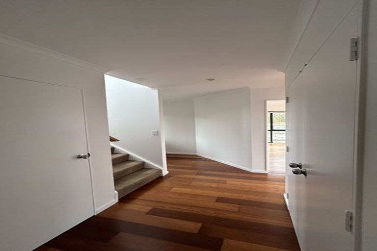 Photo of property in 99 Ashton Fitchett Drive, Brooklyn, Wellington, 6021