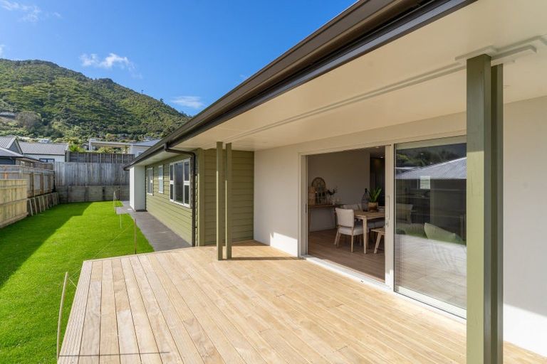 Photo of property in 43 Matenga Street, Waikanae, 5036
