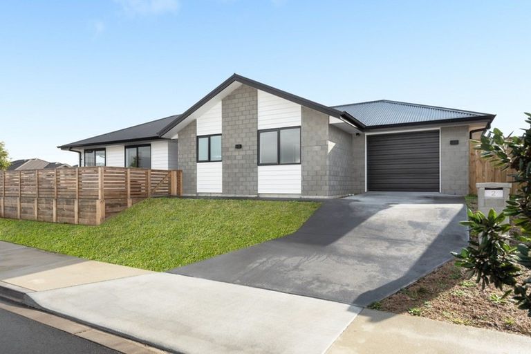 Photo of property in 2 Tamapahore Boulevard, Papamoa Beach, Papamoa, 3118